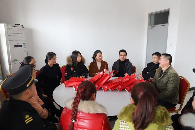 南宫NG集团工会开展“冬送温暖”慰问活动 - 群团活动 - 南宫NG
