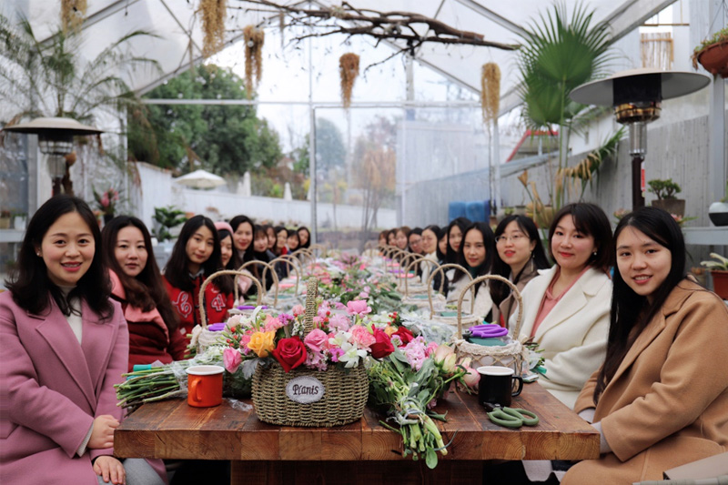 南宫NG集团联合简州新城管委会开展“三八”妇女节活动 - 企业文化 - 南宫NG